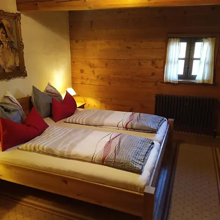 Gaestehaus Banik Pensión Seeon-Seebruck