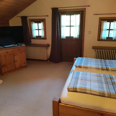 Gaestehaus Banik Pensión 3*